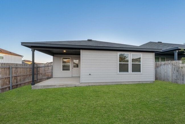 Building Photo - 817 Heartseed Ave