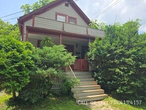 Building Photo - 110 E Summit-