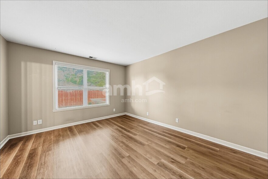 Building Photo - 11447 Drabble Ln