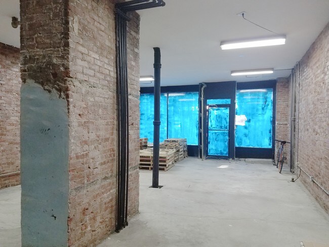 Building Photo - 212 E 122nd St