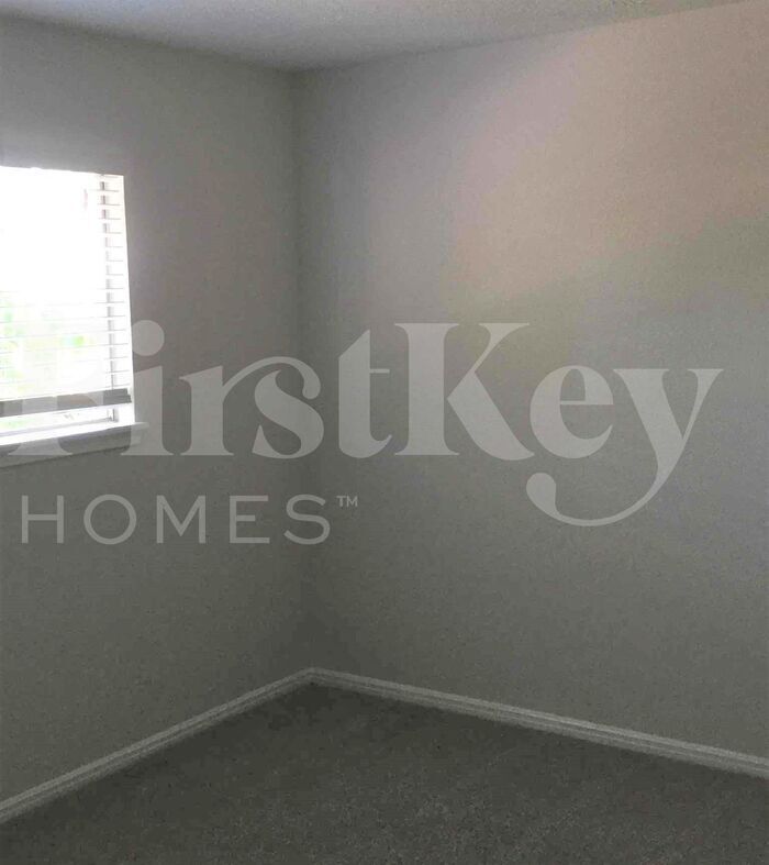 Building Photo - 17615 Tall Cypress Dr