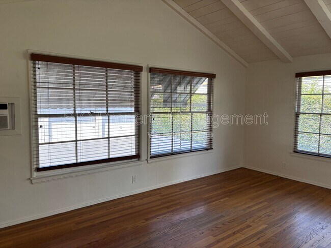 Building Photo - 5071 Kester Ave