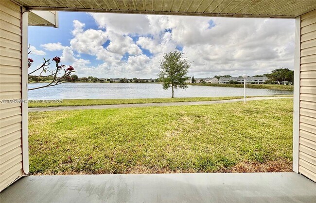 Building Photo - 3449 NW 44th St