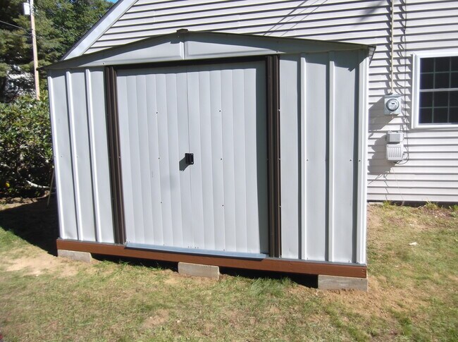 Building Photo - 80 Noyes Rd