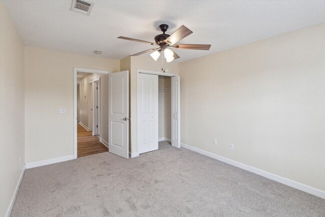 Building Photo - AVAILABLE JUNE [PETS PERMITTED]