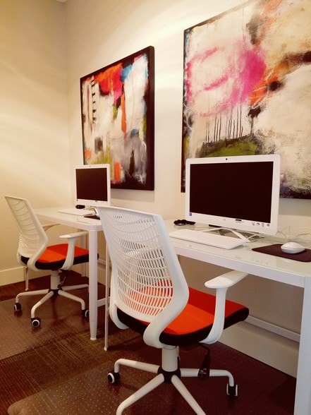 Business Center - Brier Woods