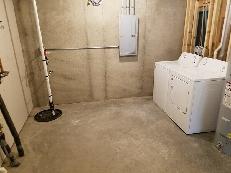 Laundry/Utility Room - 1500 E Clairemont Ave