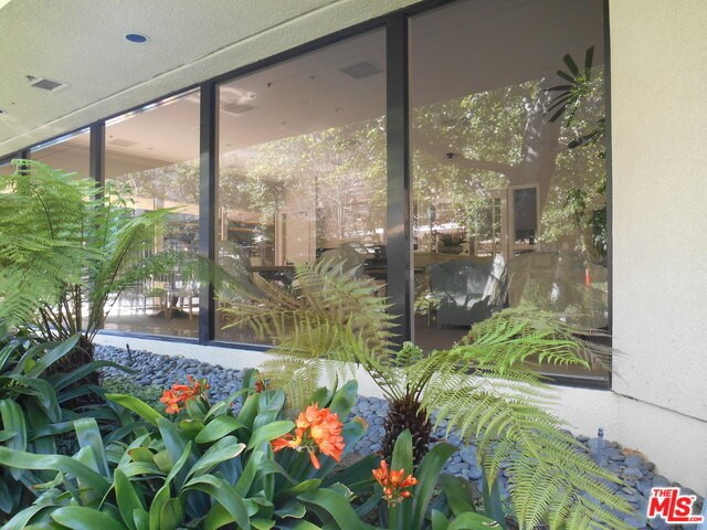 Building Photo - 2131 Century Park Ln