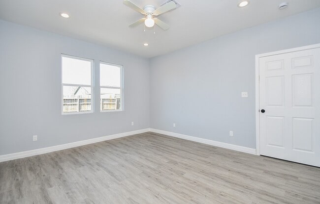 Building Photo - 10322 Rancho Bernardo Ln