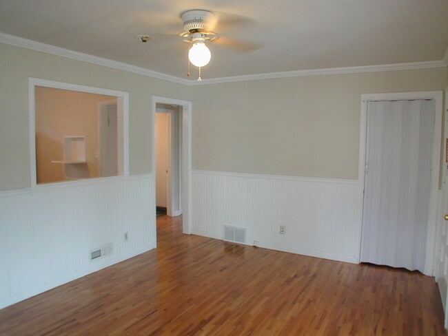 Building Photo - 3615 Alexander Ave