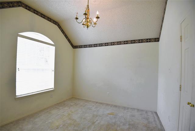 Building Photo - 9700 Summer Dr