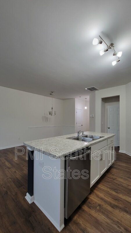 Building Photo - 31 Moorlyn Ln