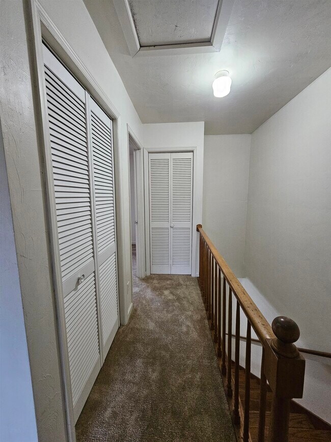Building Photo - 1824 Larette Dr