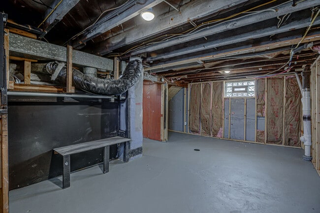 Building Photo - 1103 Reservoir St