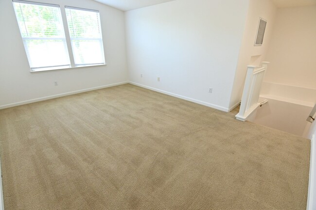 Building Photo - 6391 Sussex Ct