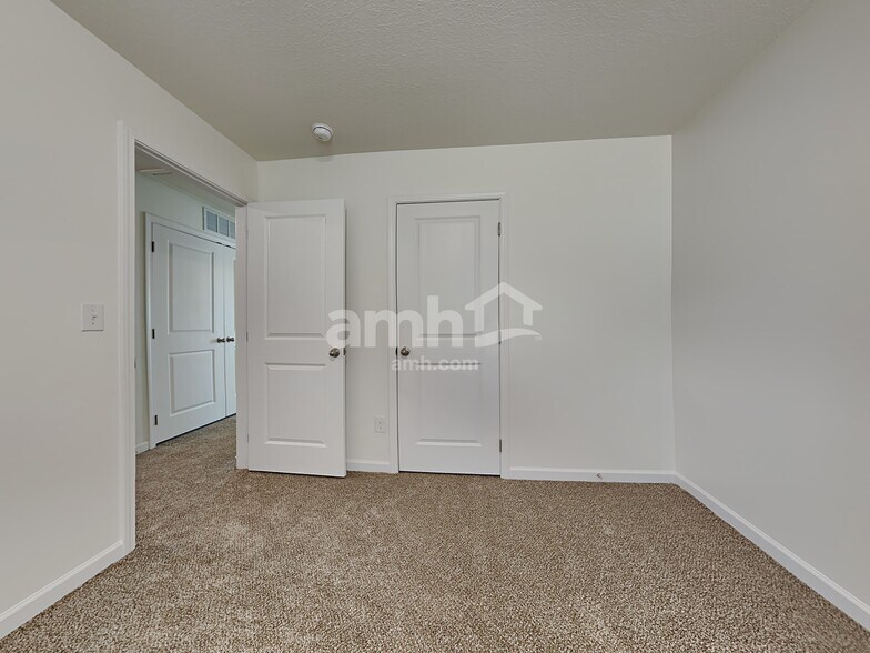 Building Photo - 2578 Cottonwood Dr