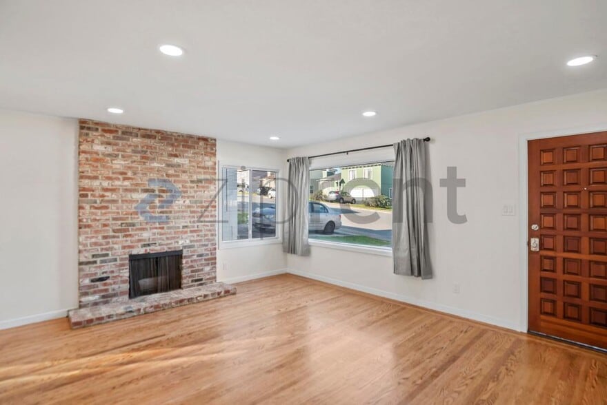 Building Photo - 109 Alta Mesa Dr