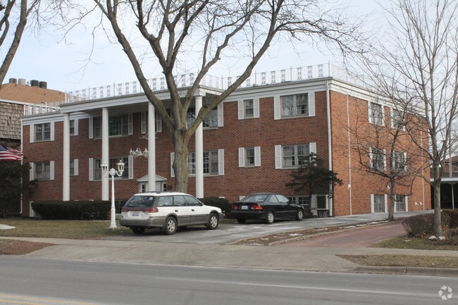 Primary Photo - Carlson Apartments