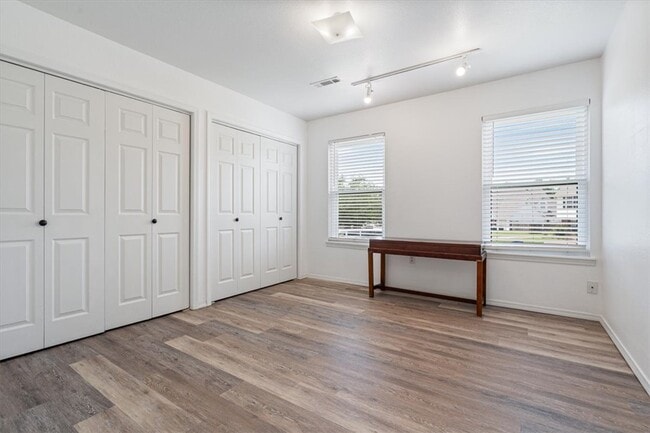 Building Photo - 507 Braithwaite St