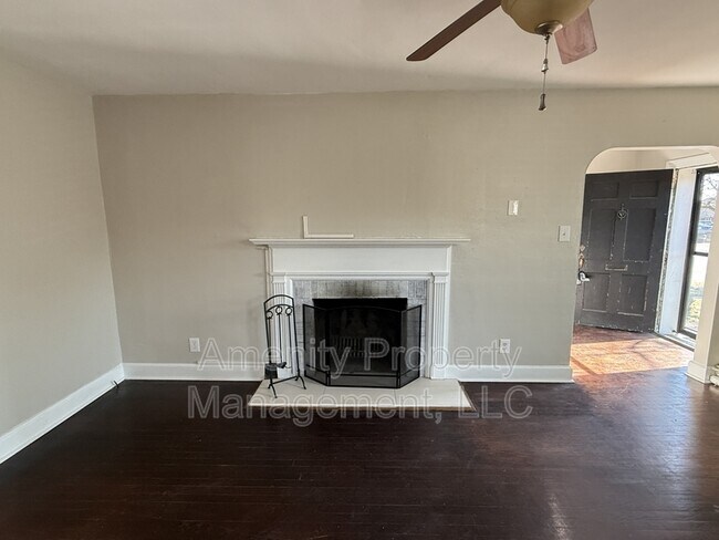 Building Photo - 325 67th St