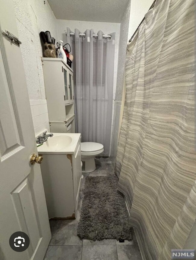 Building Photo - 124 Lyon St