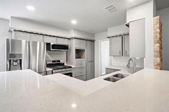 Building Photo - 11506 Hornbrook Dr