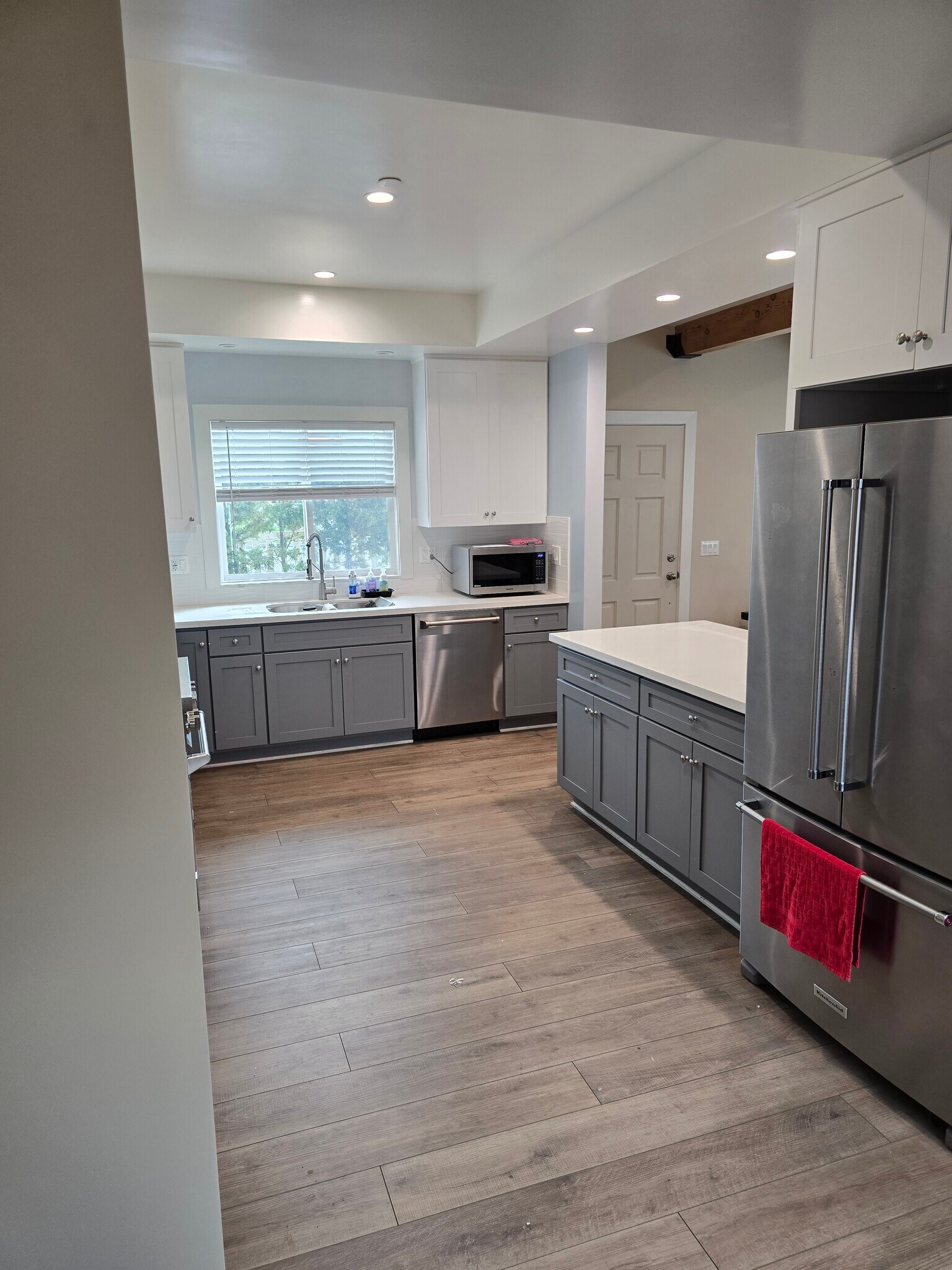 Building Photo - 2857 W Carson St