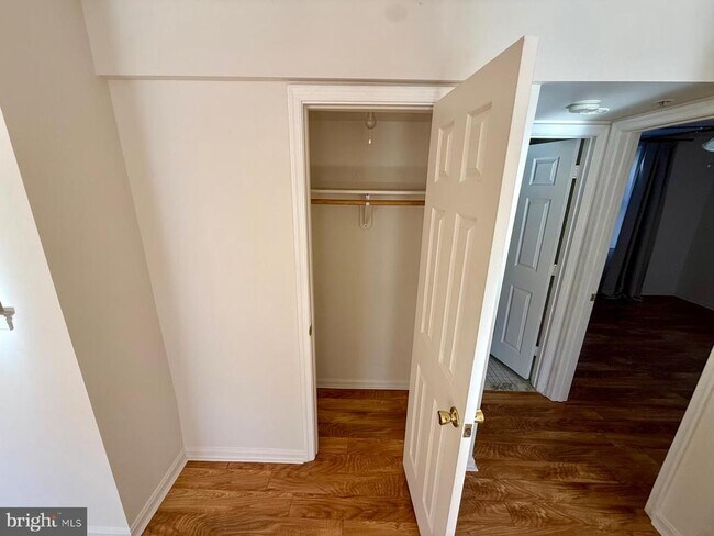 Building Photo - 345 Oakdale Pl NW