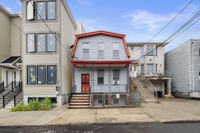 Primary Photo - 73 Terrace Ave