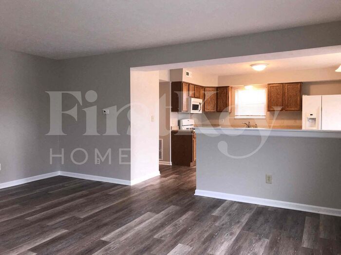 Building Photo - 1380 Pencross Ln