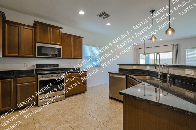 Building Photo - 5653 W Valor Way