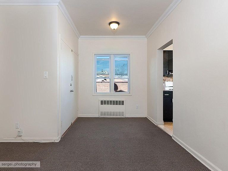 Building Photo - 45-45-4159 159th St