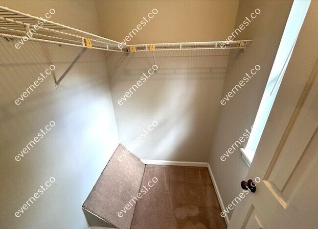 Building Photo - 2120 Newport Landing