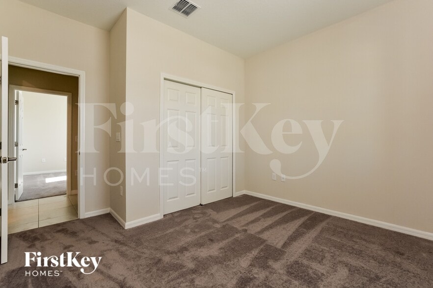 Building Photo - 1261 Spokane Pt