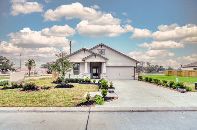 Building Photo - 201 Bryan Wy