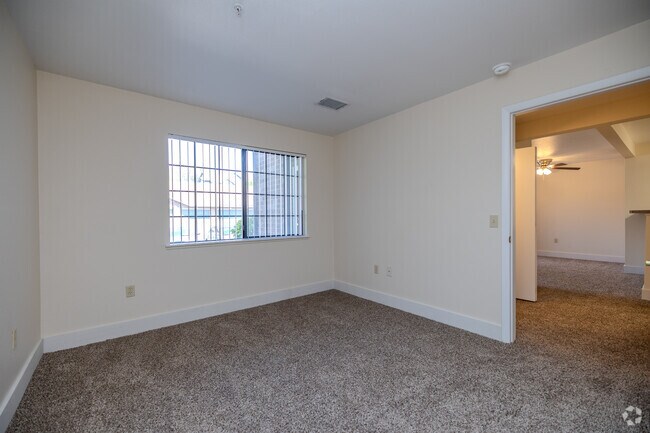 1BR, 1BA - 776SF - Windom - Bedroom - The Heights by Marston Lake