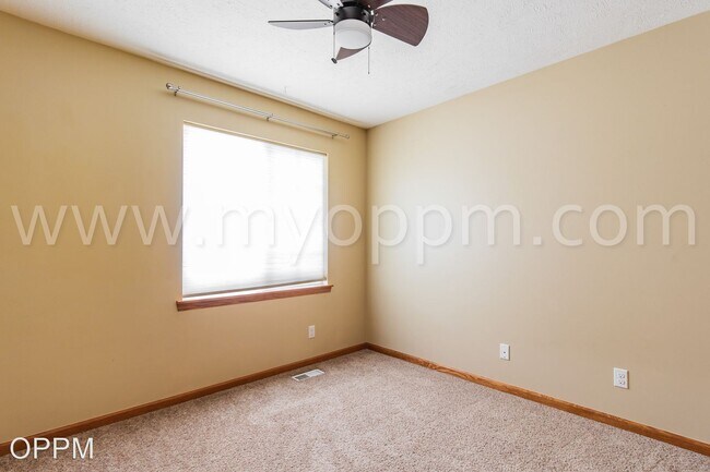 Building Photo - 4 br, 2 bath House - 14457 Jardine St