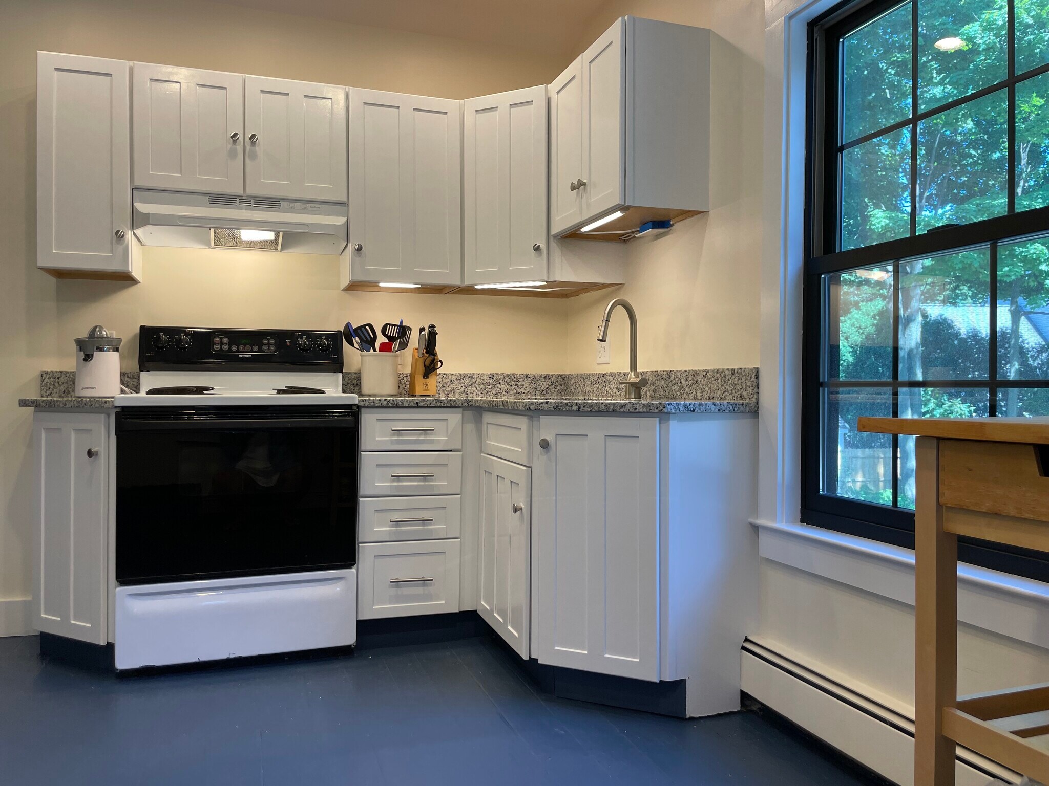 Building Photo - 55 Hill St