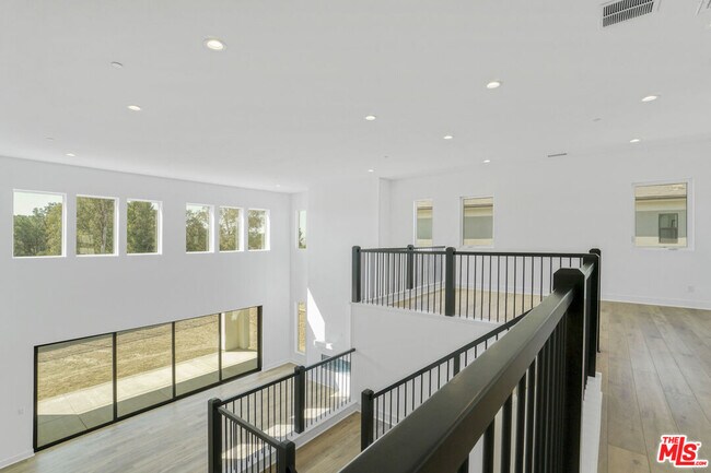 Building Photo - 20534 Edgewood Ct