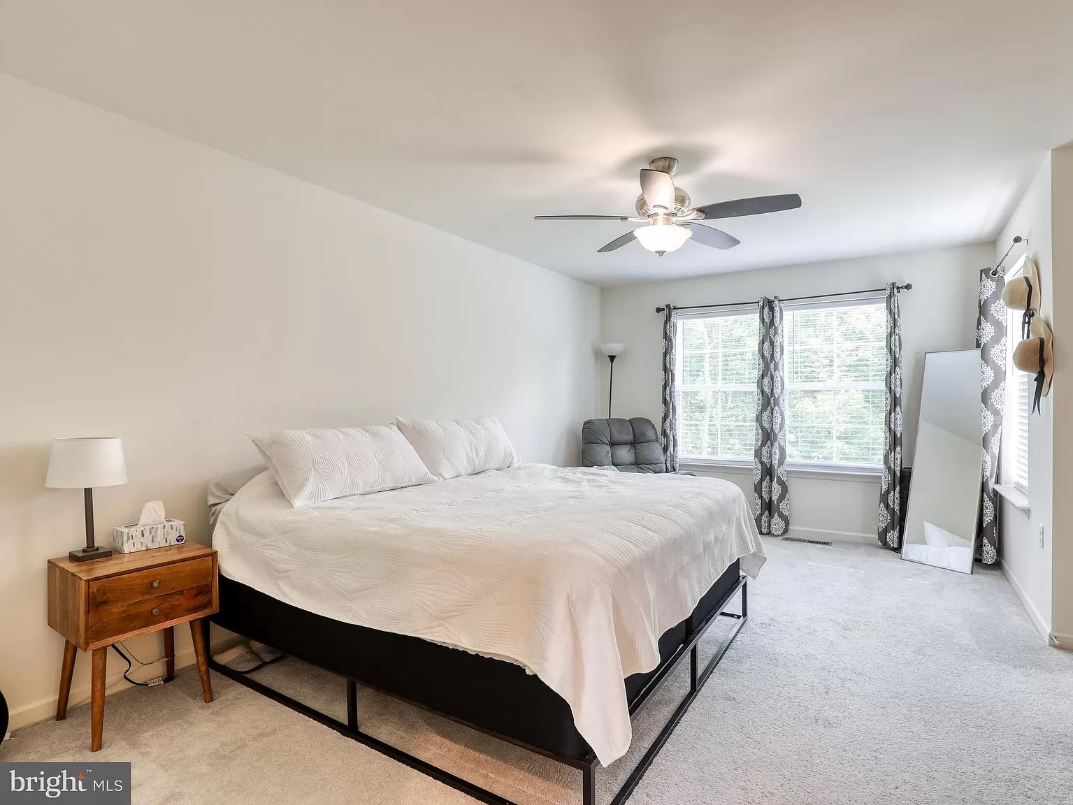 Building Photo - 658 Thumper Dr