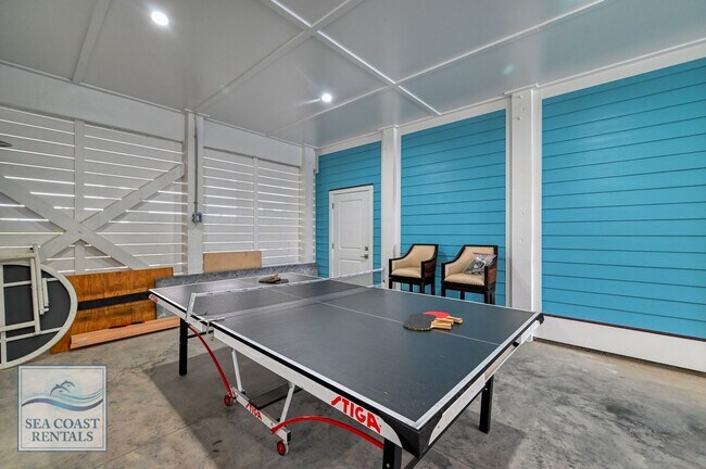 Building Photo - OFF-SEASON MONTHLY RENTAL - IT'S A BIG DILL!!