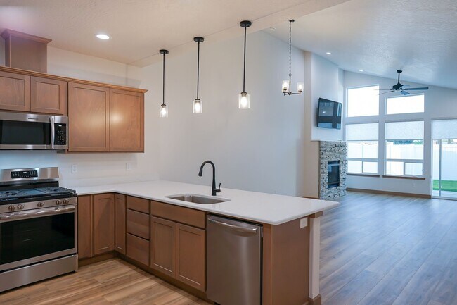 Building Photo - Just completed 2 Bedroom 2 Bath in Coeur d...
