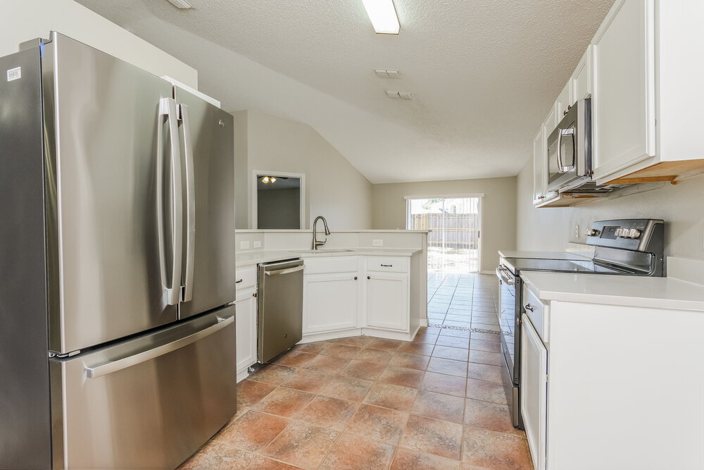 Building Photo - 15922 Wilkinson Dr