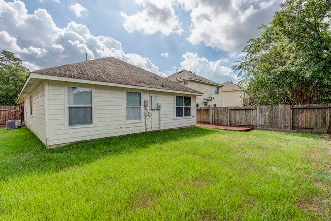 Building Photo - 1402 Sycamore Leaf Way