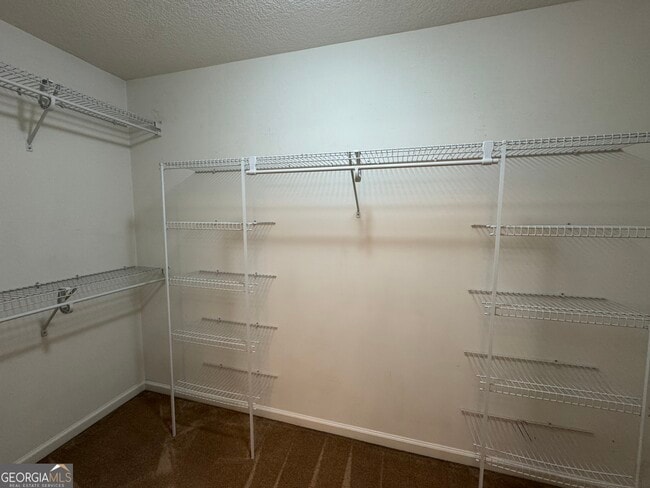 Building Photo - 607 Victorias Cir