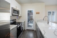 Building Photo - 91-1042-1042 Kaimalie St