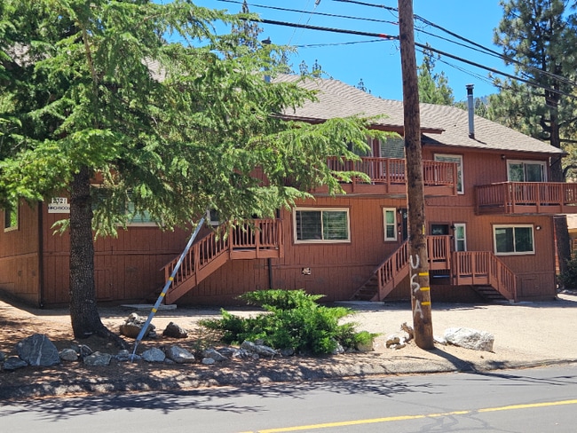 Building Photo - 2321 Birchwood Way