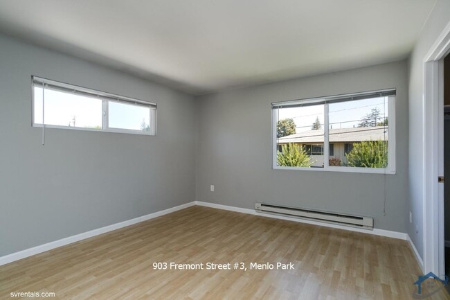 Building Photo - 903 Fremont St