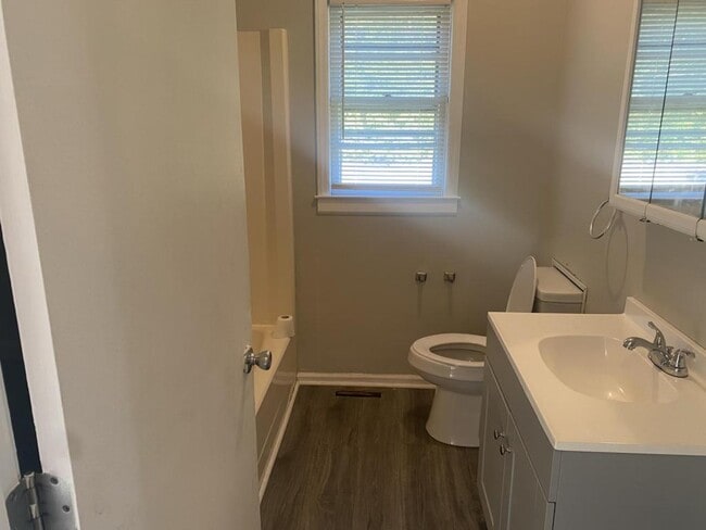 Building Photo - 502 Beeler Ave