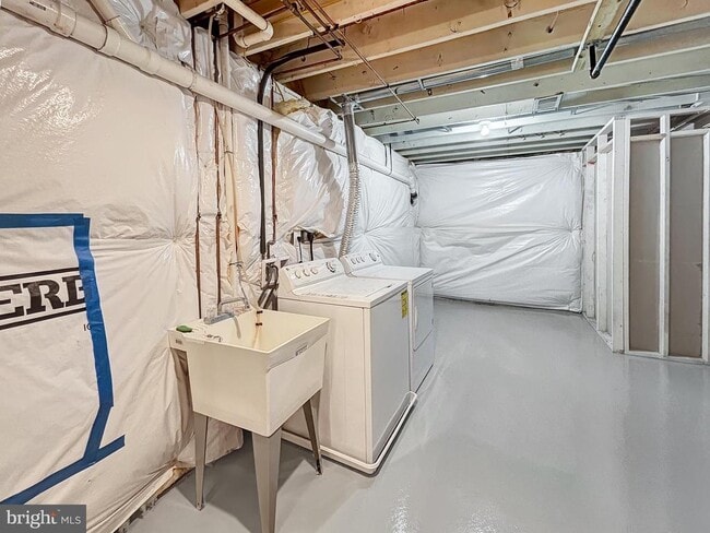 Building Photo - 5704 Captain Jones Ct